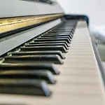 Apartment Piano Oberhaching